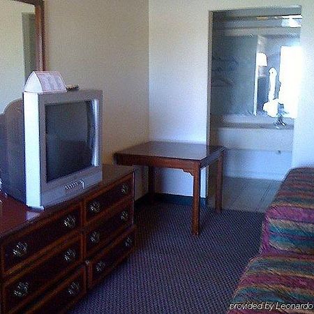 Gordon Inn And Suites Augusta Room photo